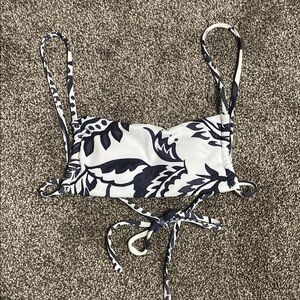 SHEIN Navy and White Floral Bikini Top